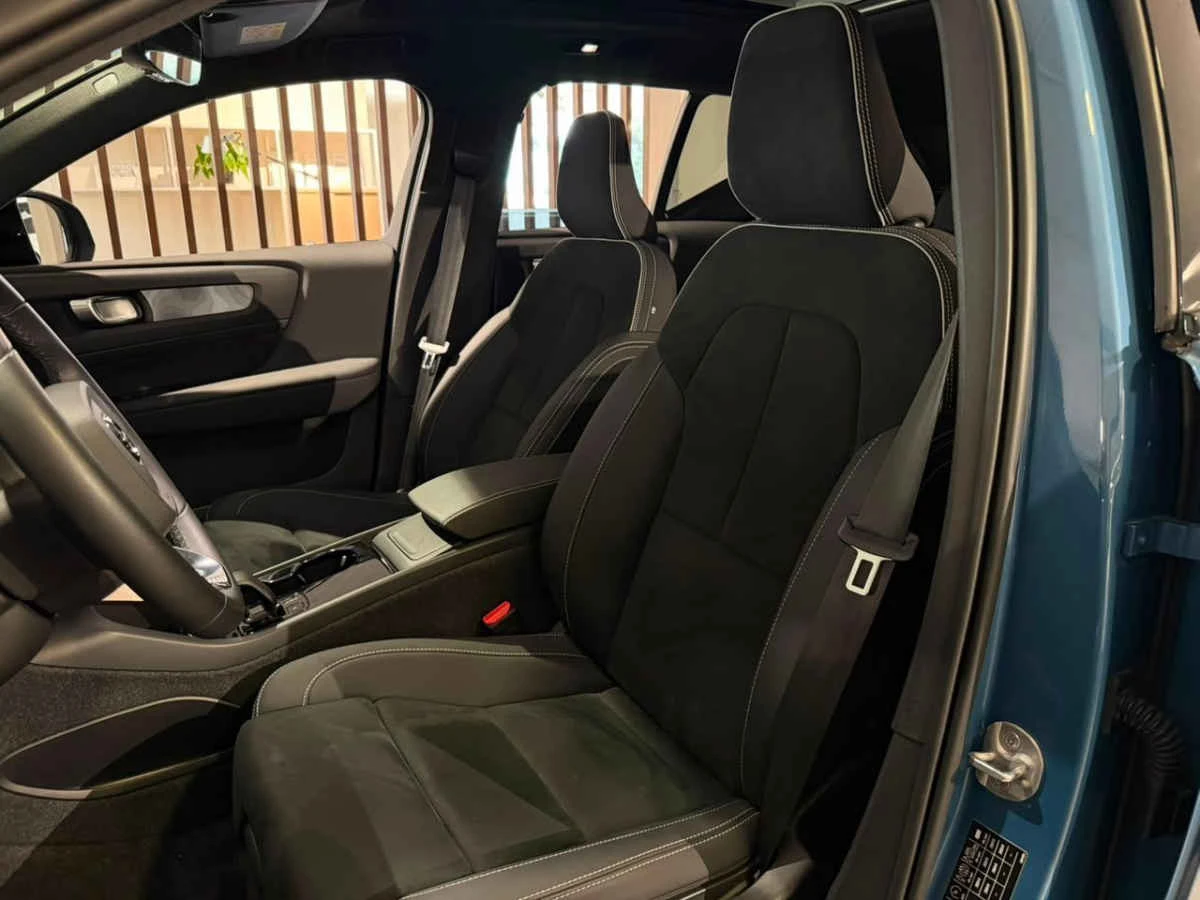 Volvo XC40 2024