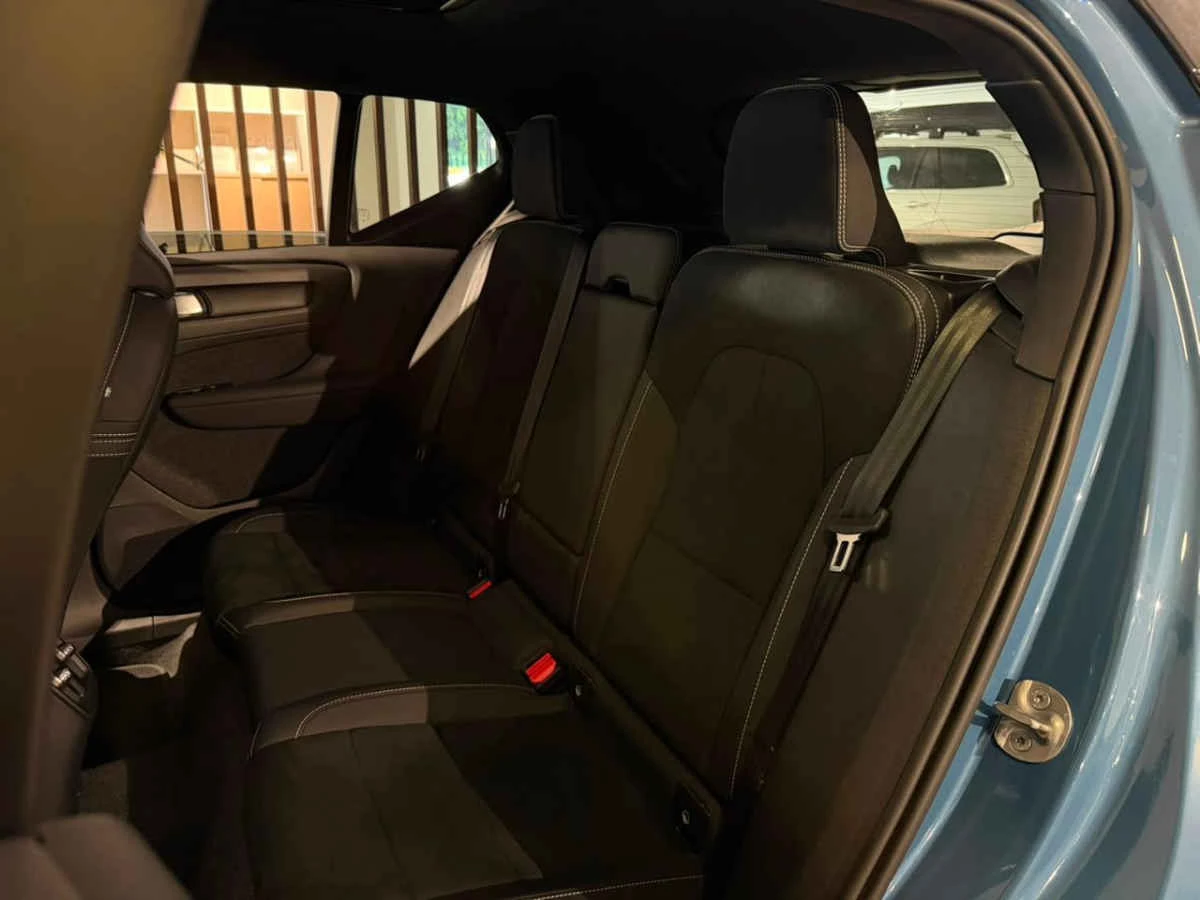 Volvo XC40 2024