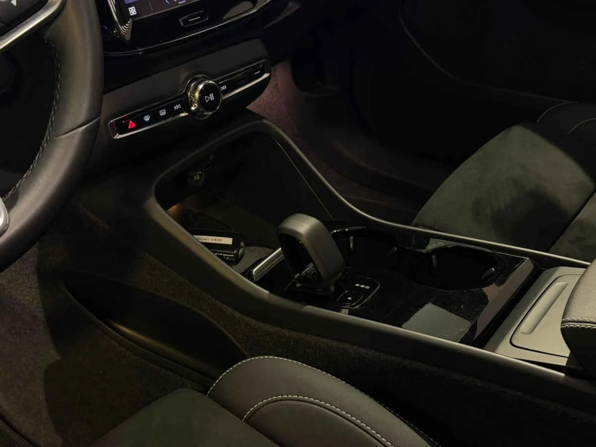 Volvo XC40 2024