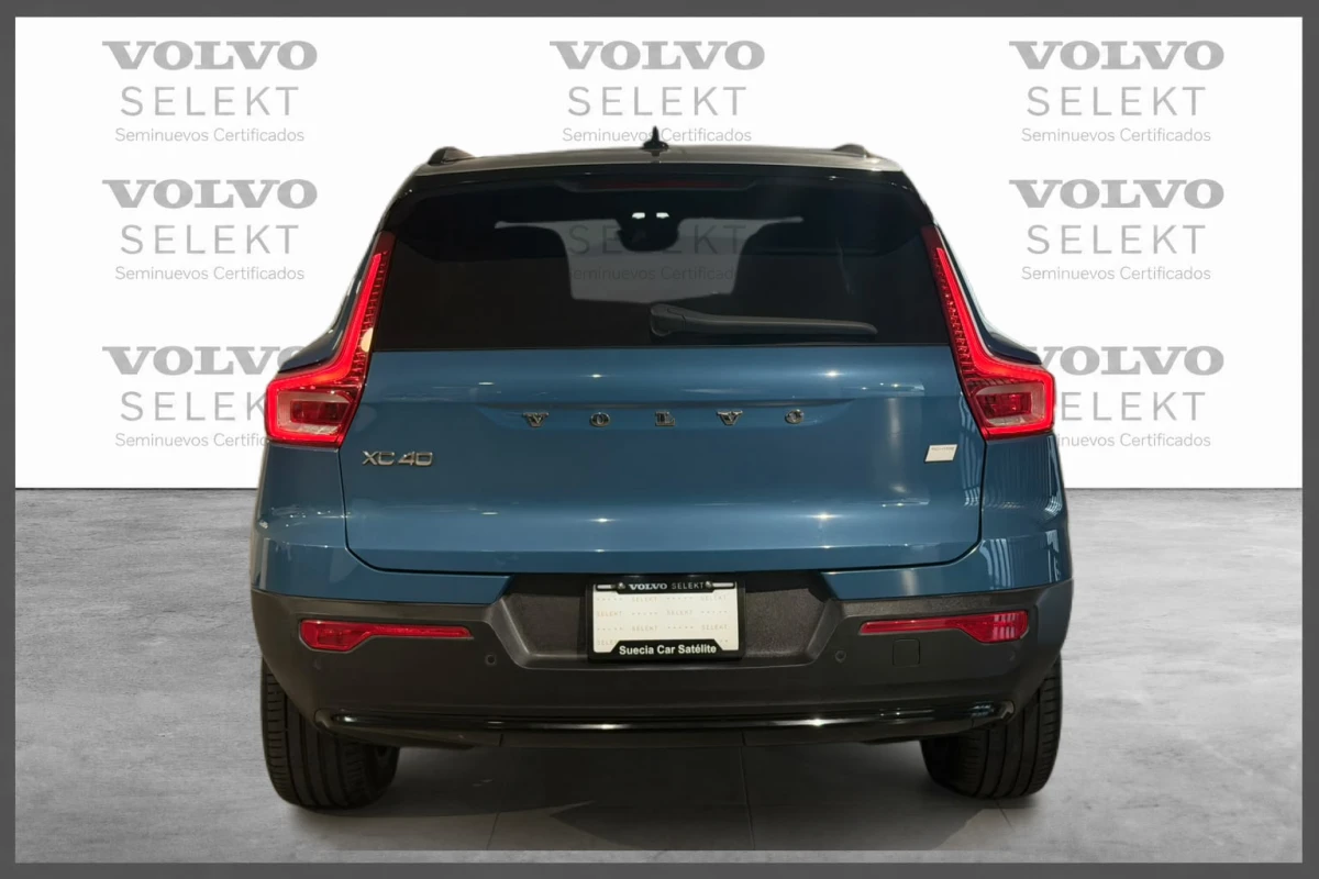 Volvo XC40 2024
