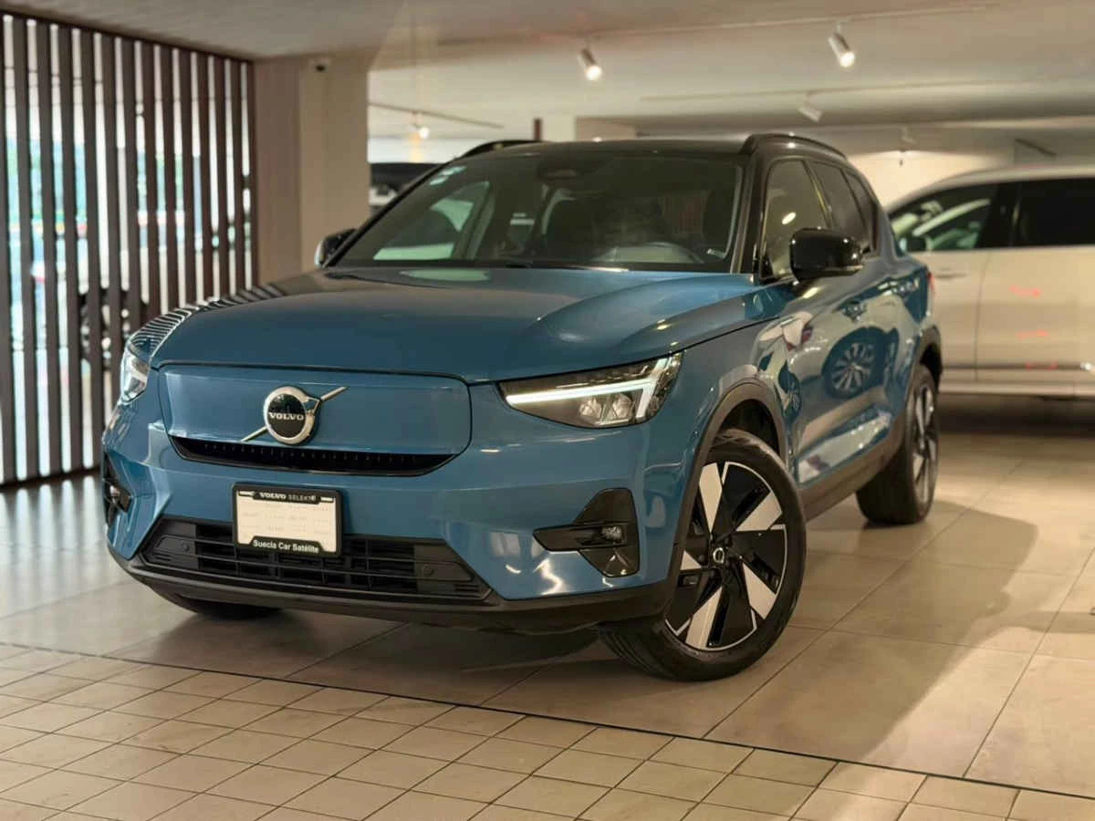 Volvo XC40 2024
