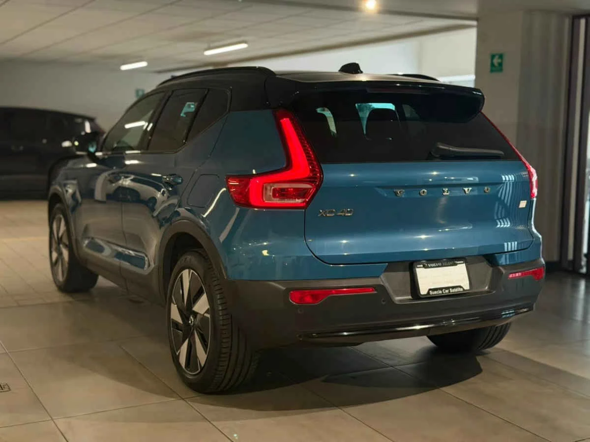 Volvo XC40 2024