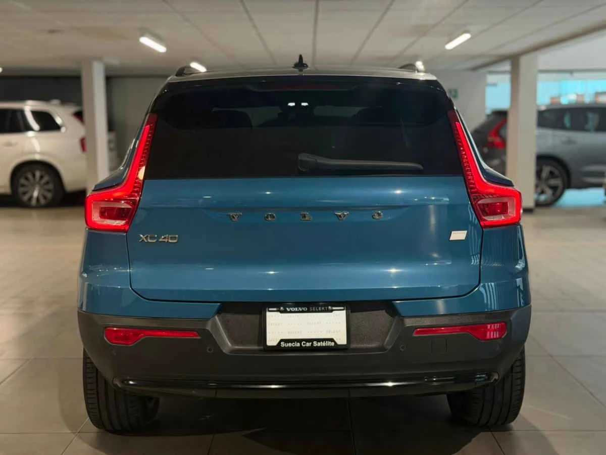 Volvo XC40 2024