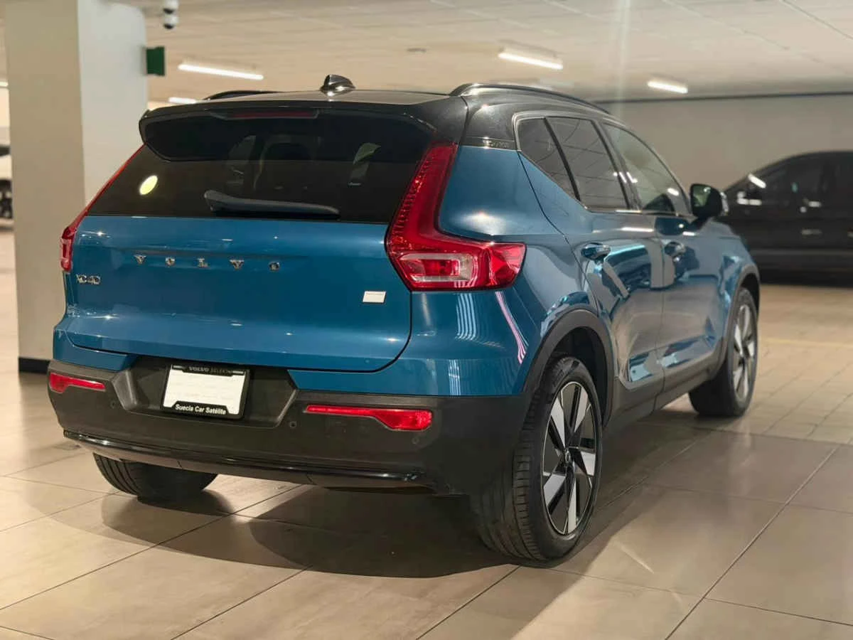 Volvo XC40 2024