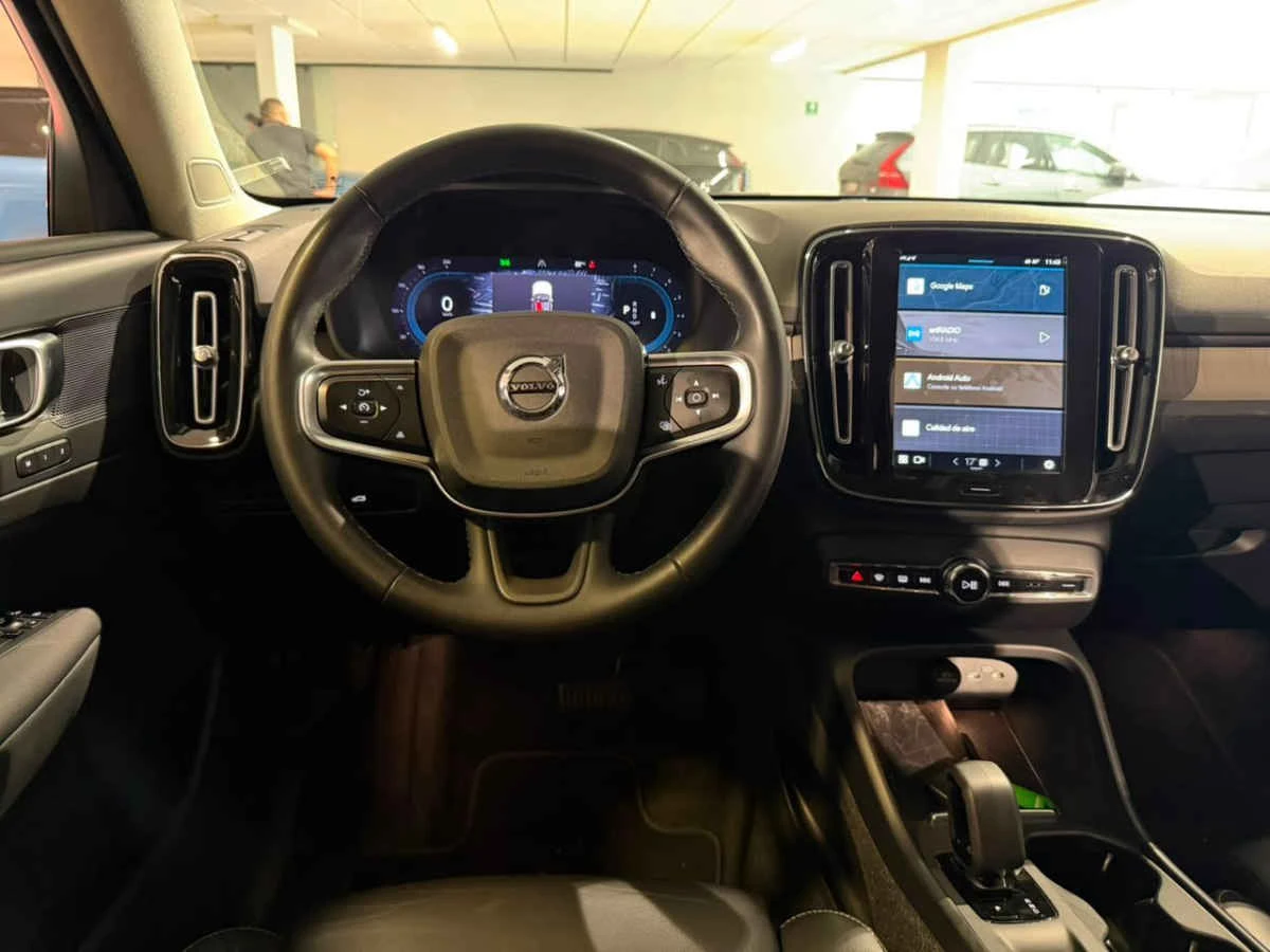 Volvo XC40 2023