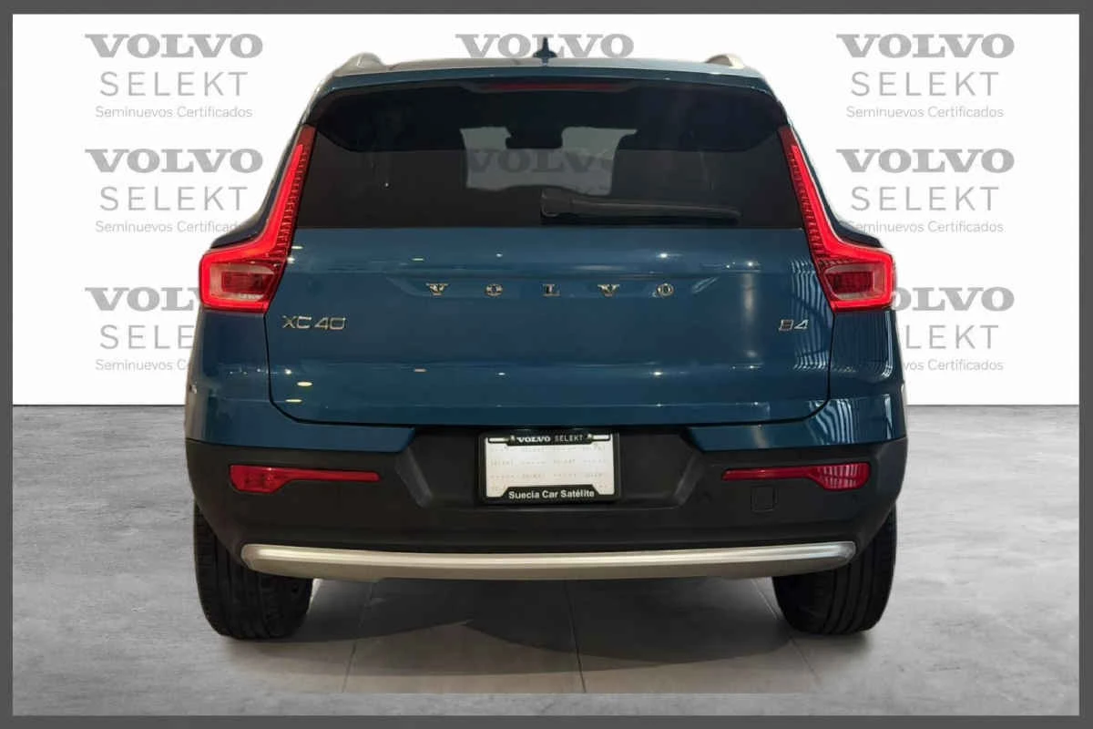 Volvo XC40 2023