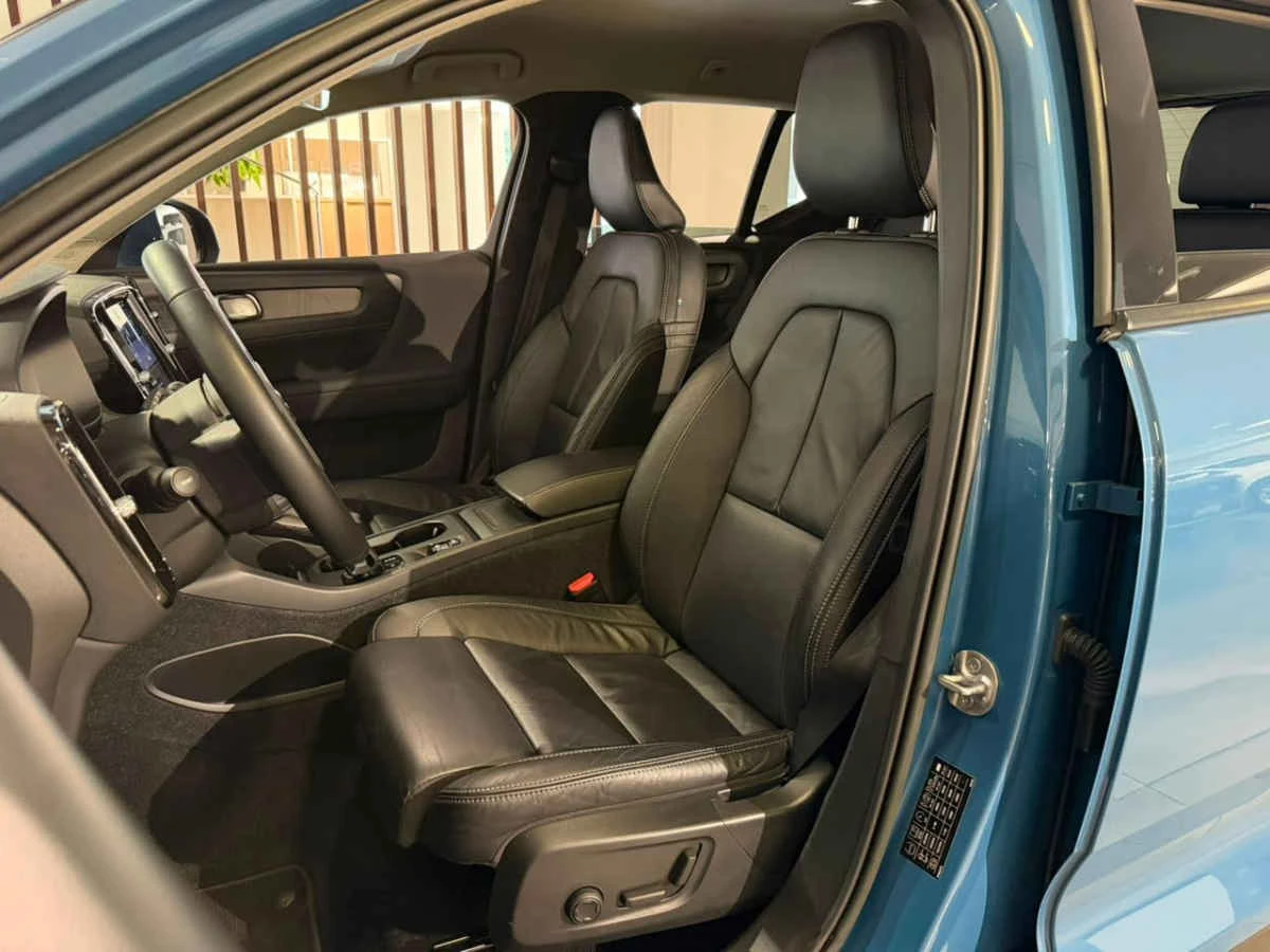 Volvo XC40 2023