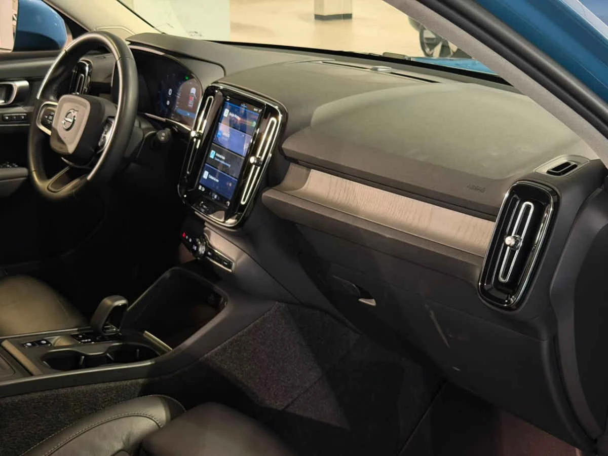 Volvo XC40 2023