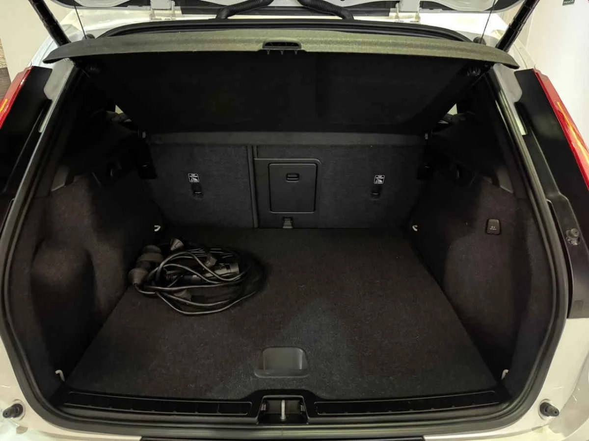 Volvo XC40 2023