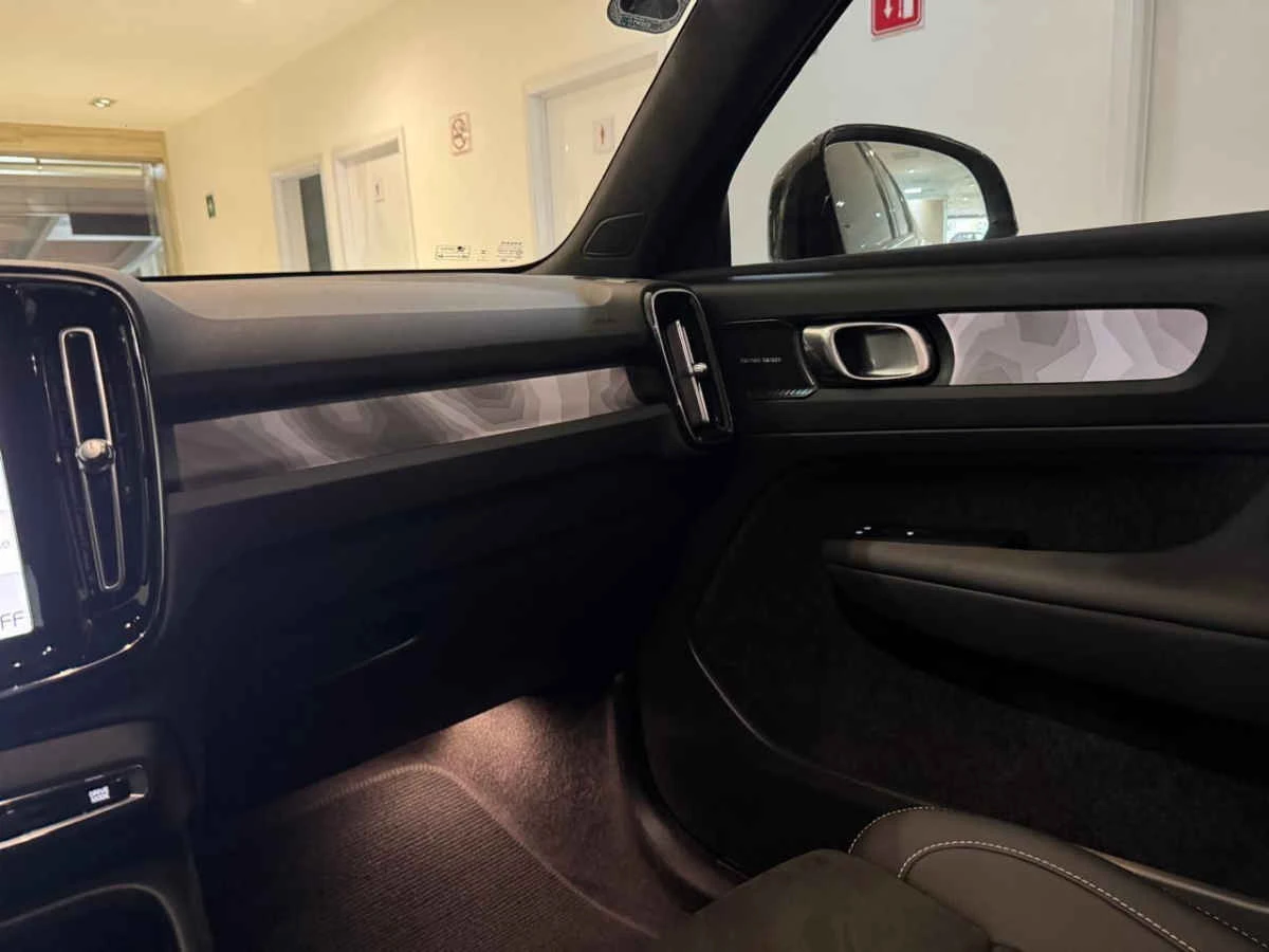 Volvo XC40 2023