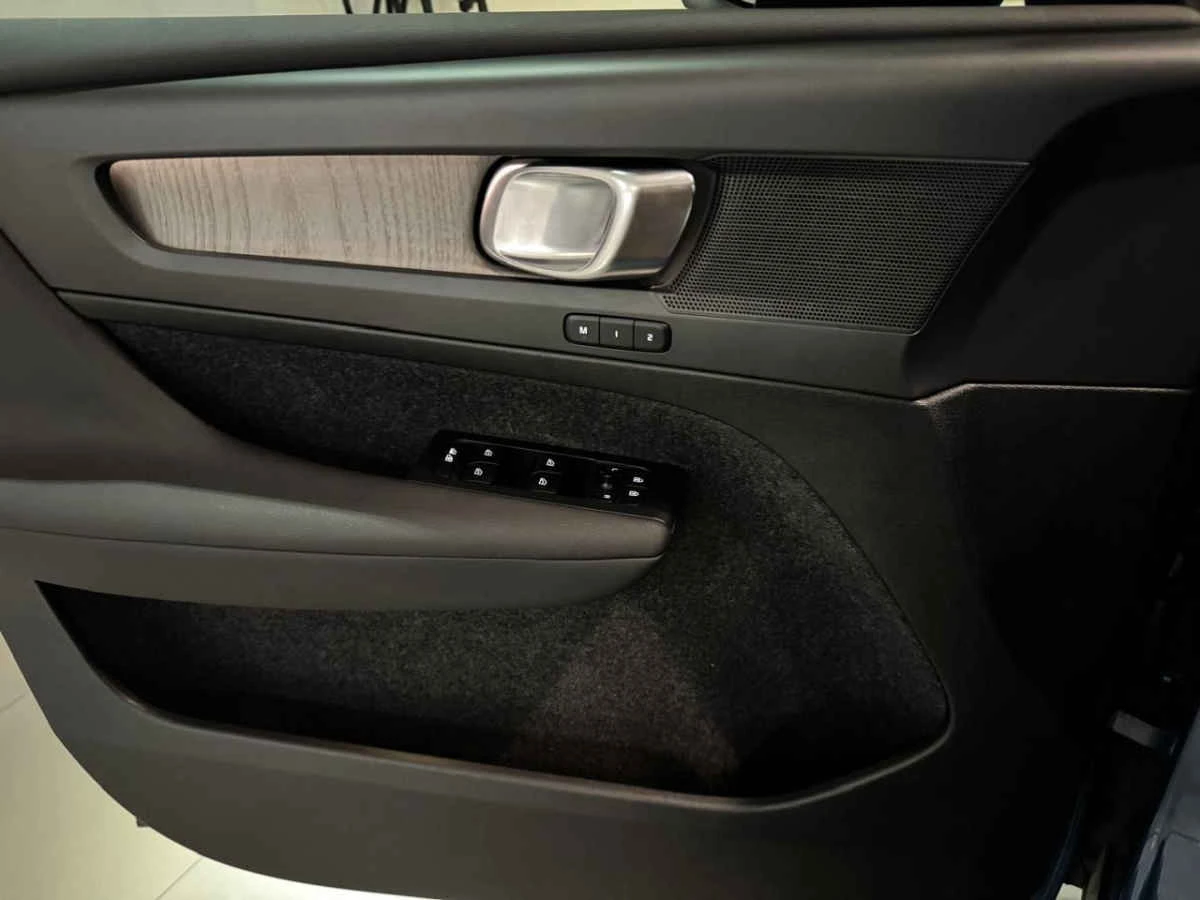 Volvo XC40 2023