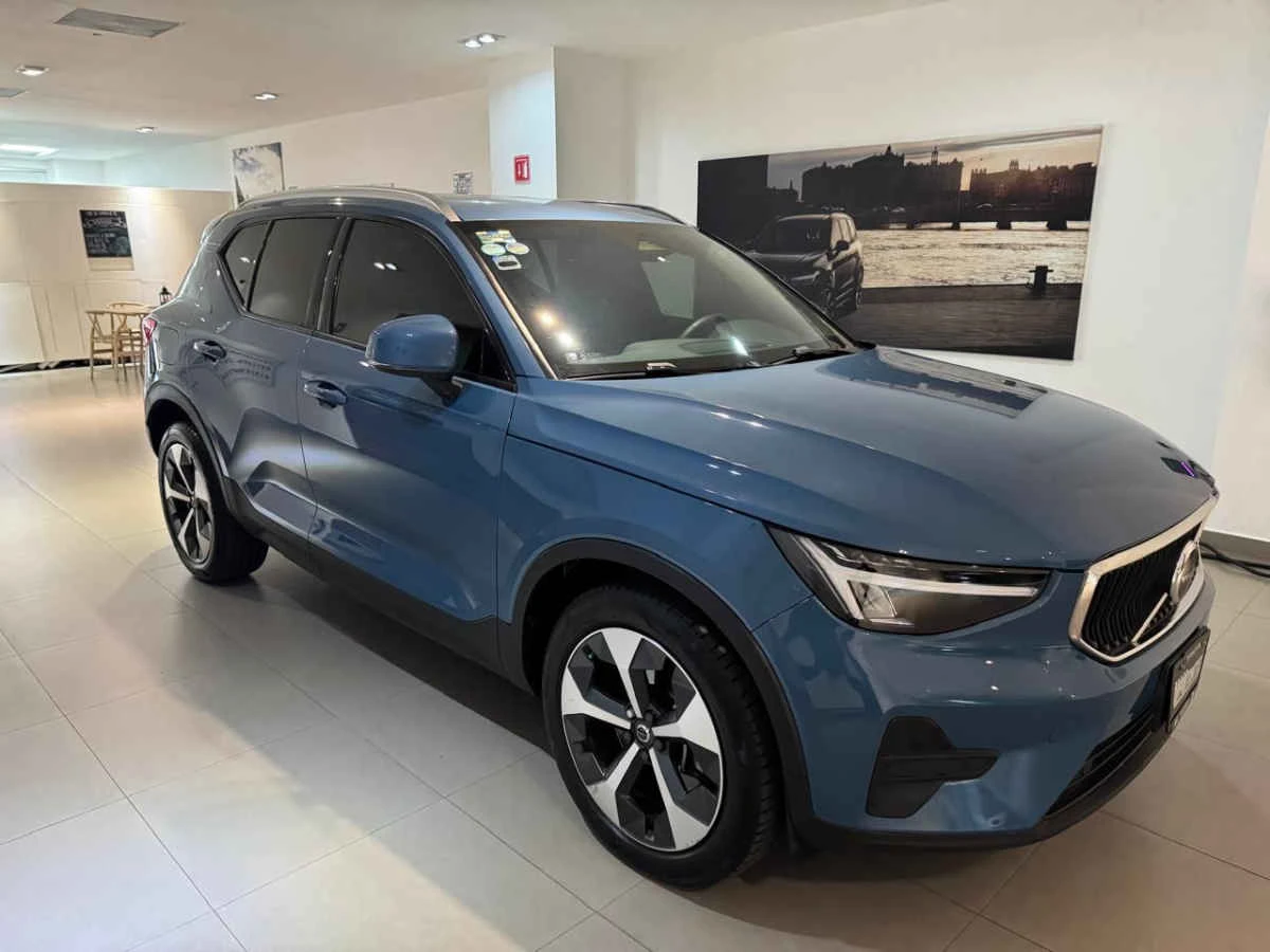 Volvo XC40 2023