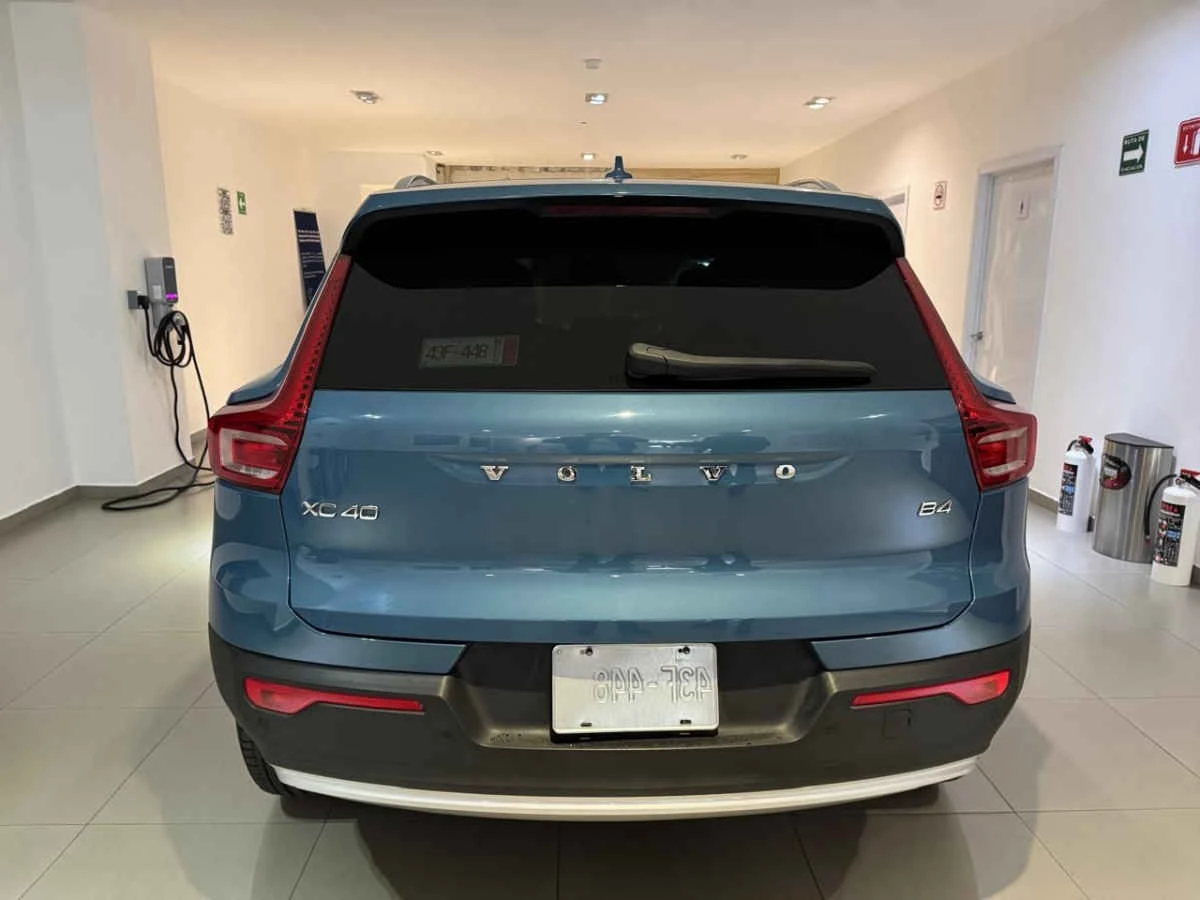 Volvo XC40 2023