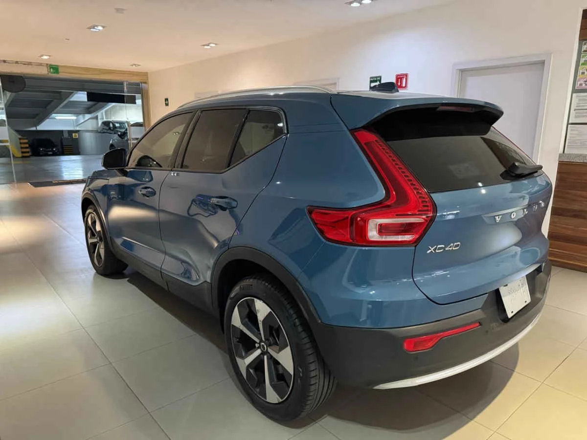 Volvo XC40 2023