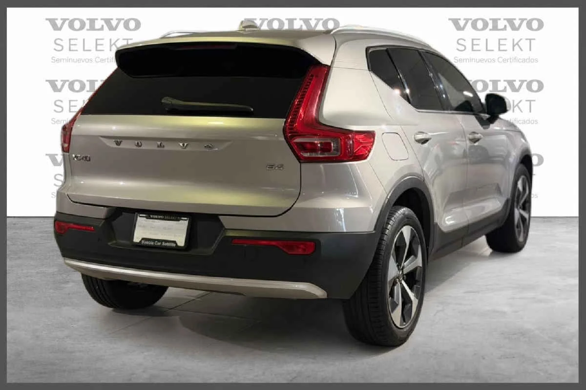 Volvo XC40 2023