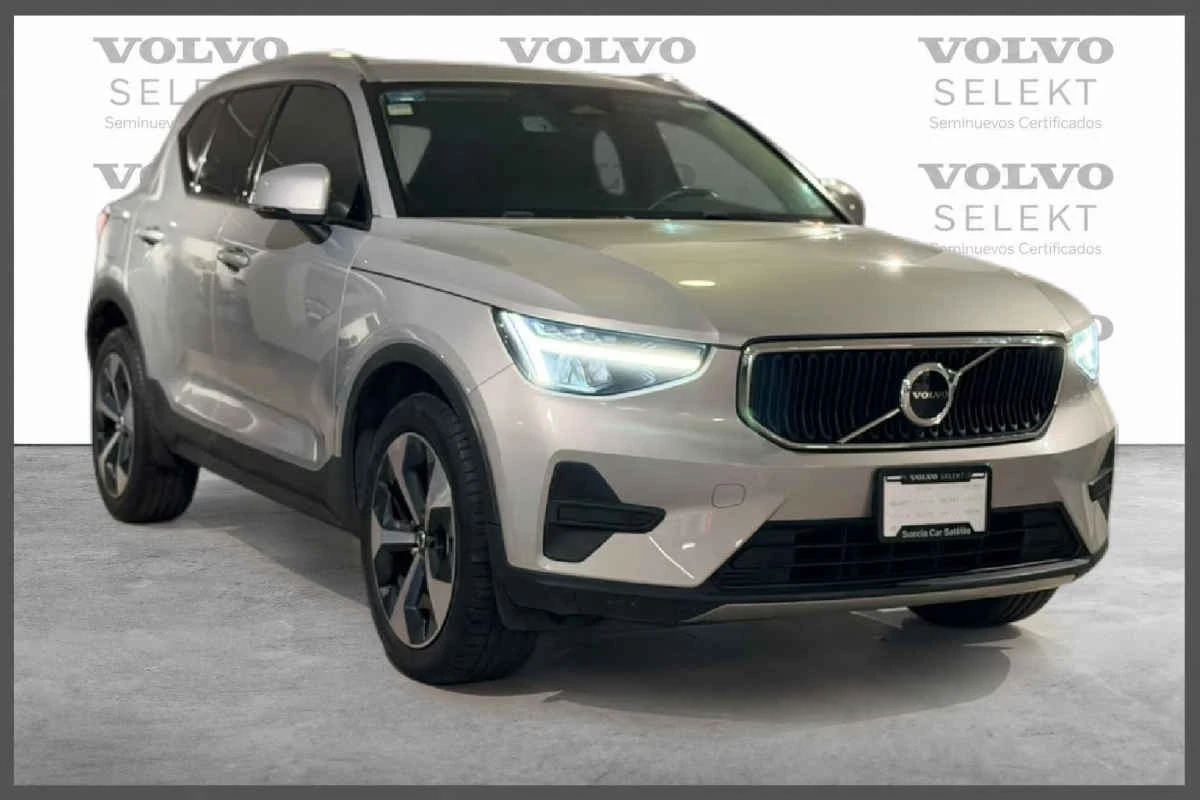 Volvo XC40 2023
