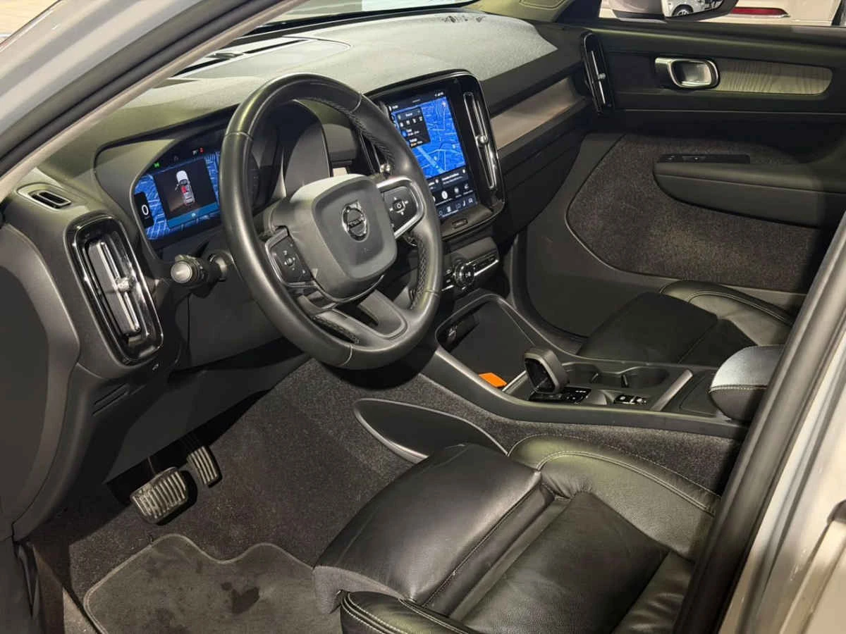 Volvo XC40 2023