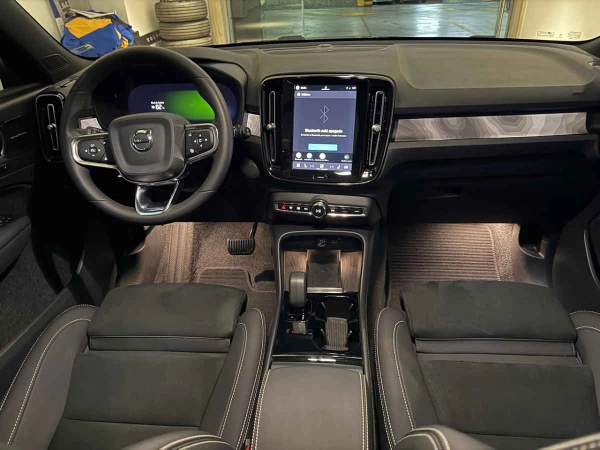 Volvo XC40 2023