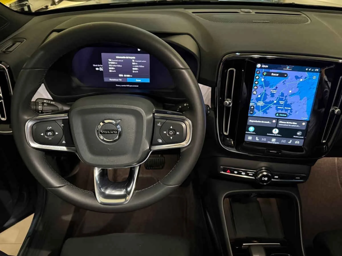 Volvo XC40 2023
