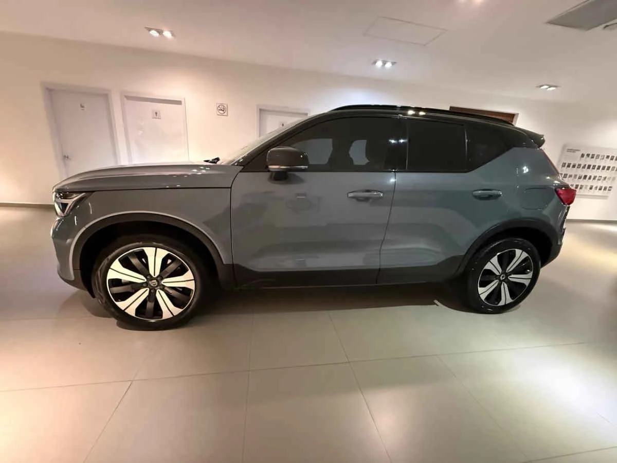 Volvo XC40 2023