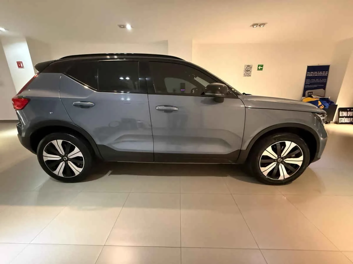 Volvo XC40 2023