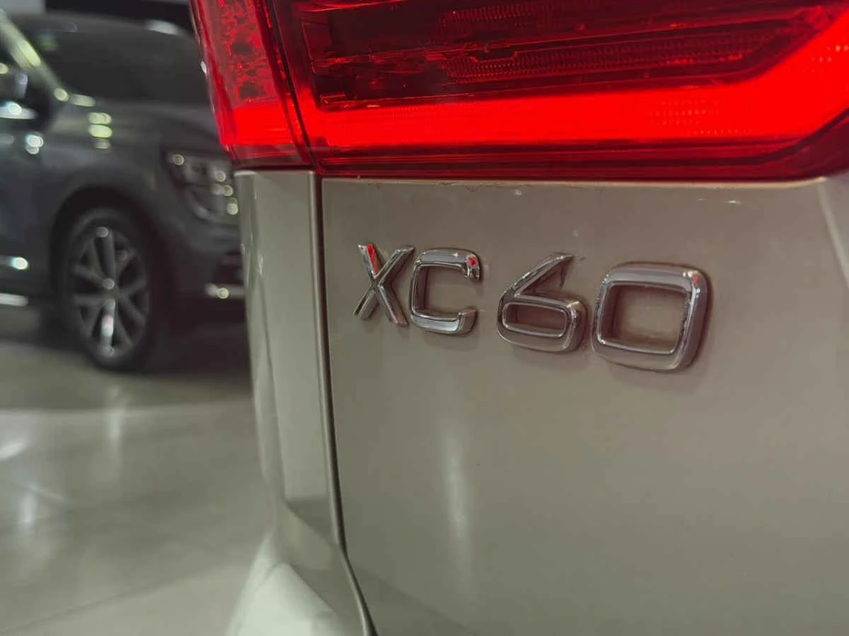 Volvo XC60 2021