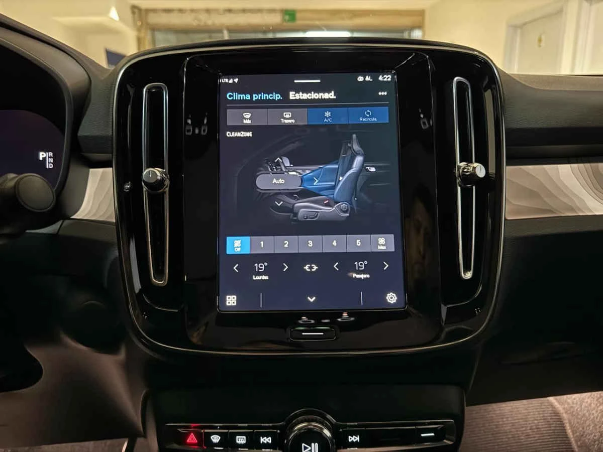 Volvo C40 2024