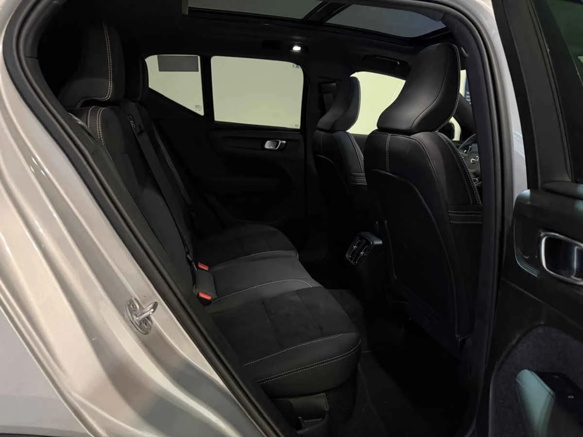 Volvo XC40 2024