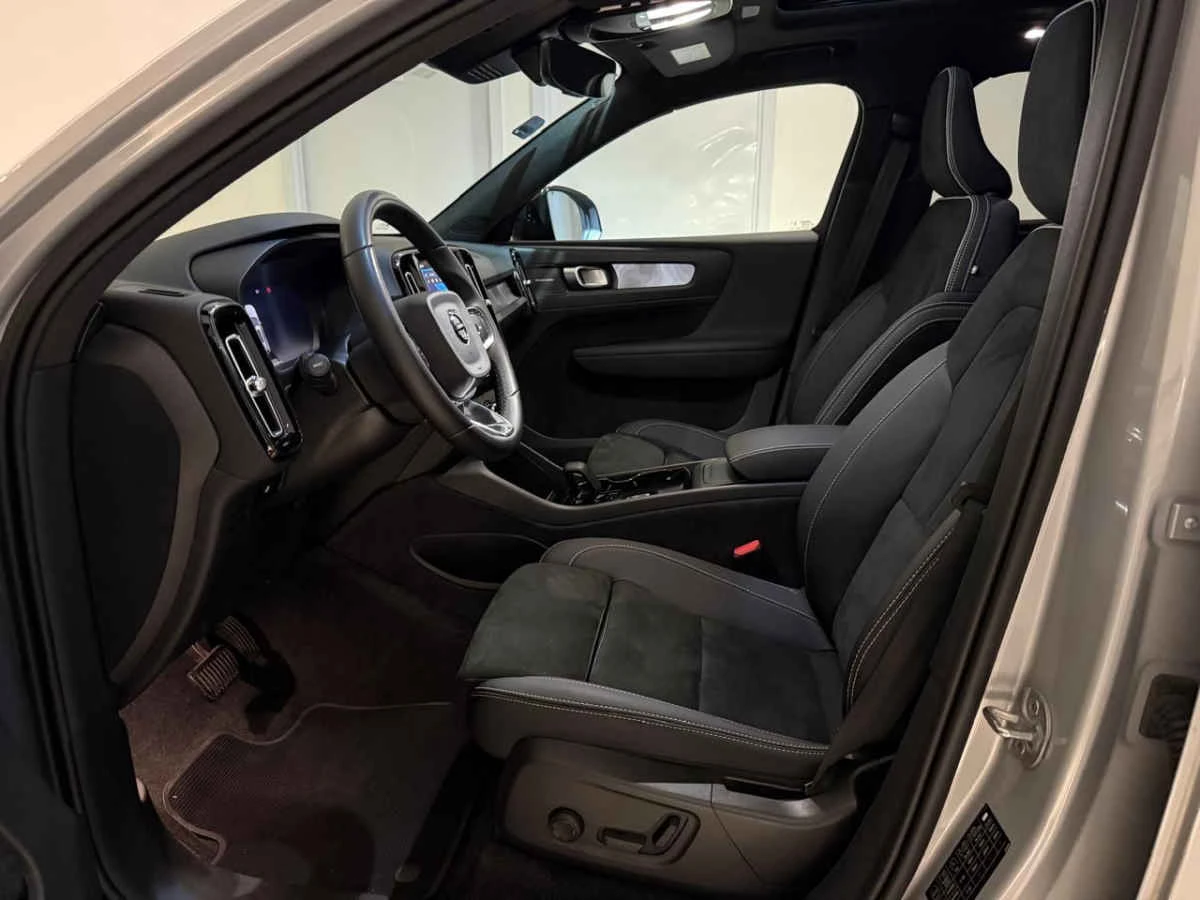 Volvo XC40 2024