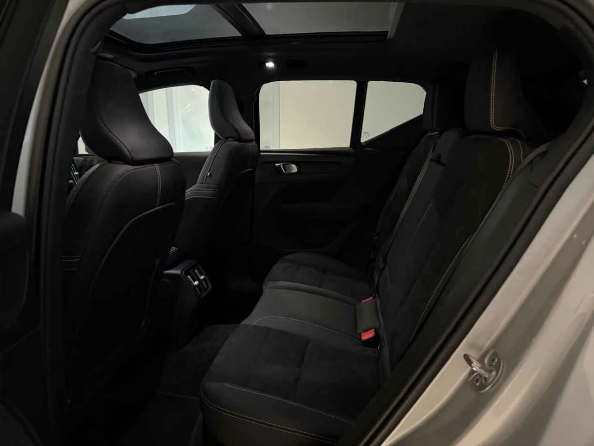 Volvo XC40 2024
