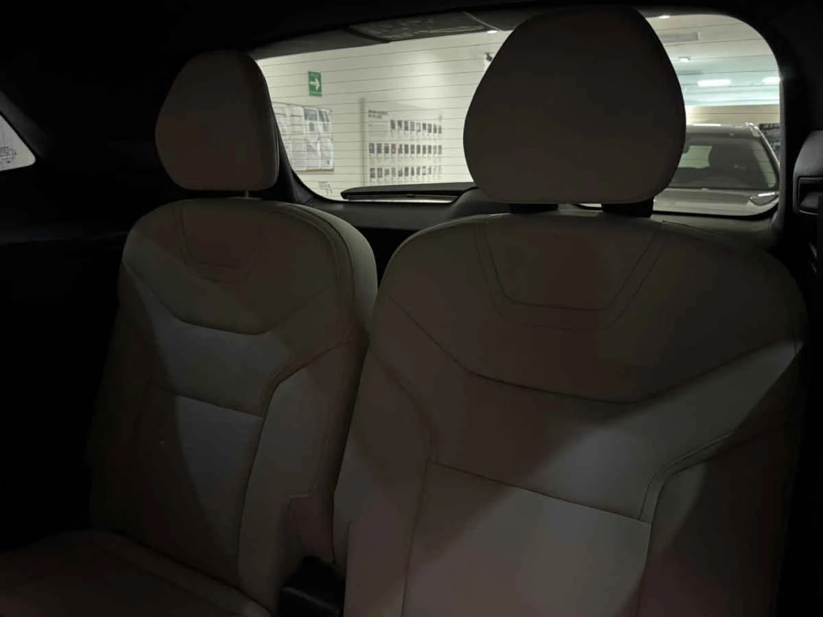 Volvo EX90 2025