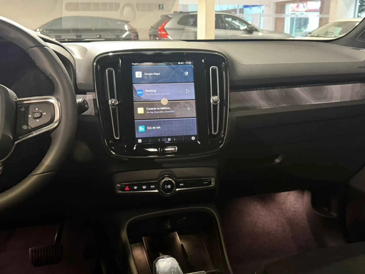 Volvo XC40 2024
