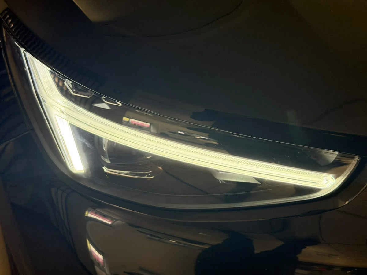Volvo XC40 2024