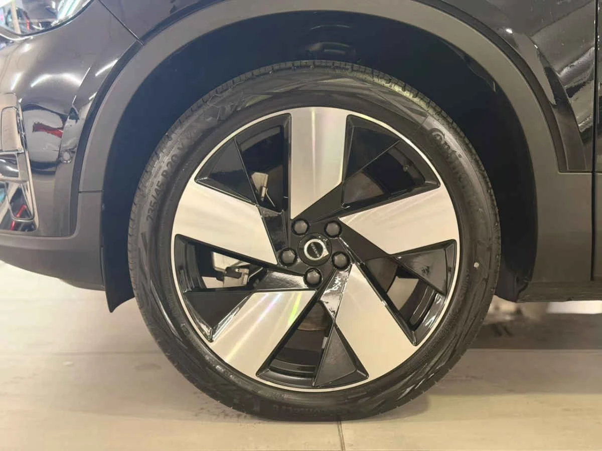 Volvo XC40 2024