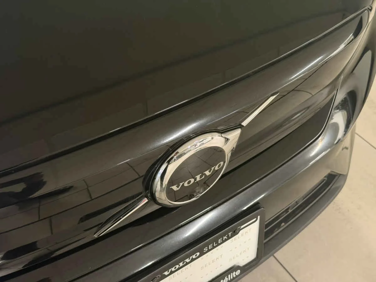 Volvo XC40 2024