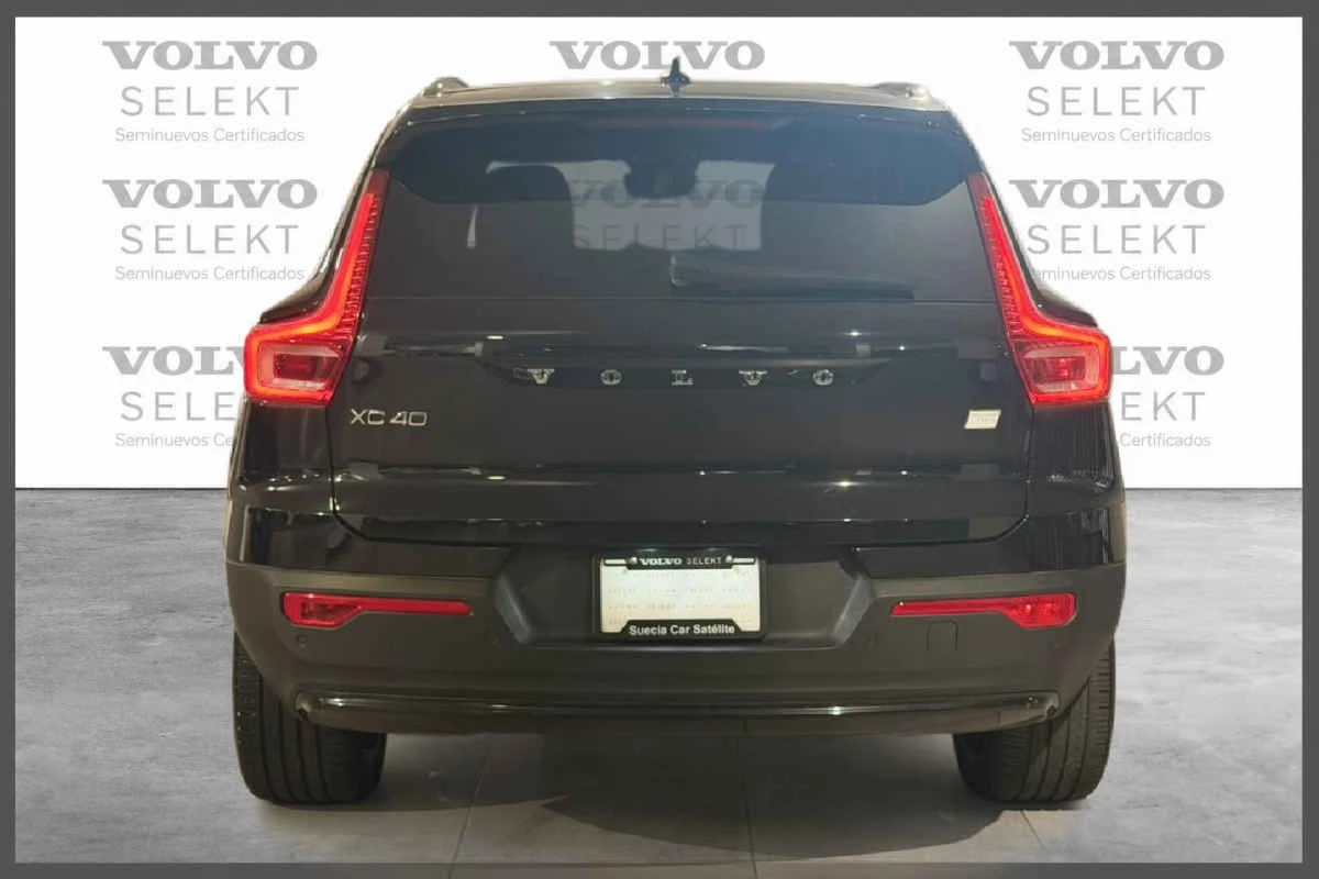 Volvo XC40 2024