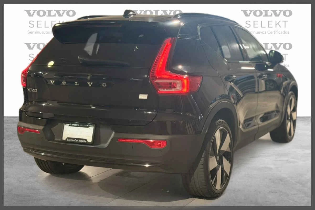 Volvo XC40 2024