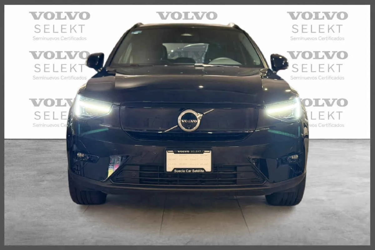 Volvo XC40 2024