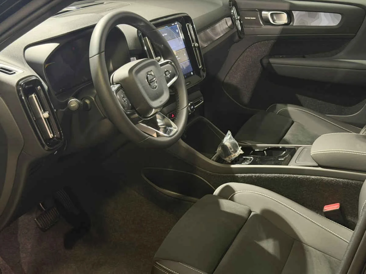 Volvo XC40 2024