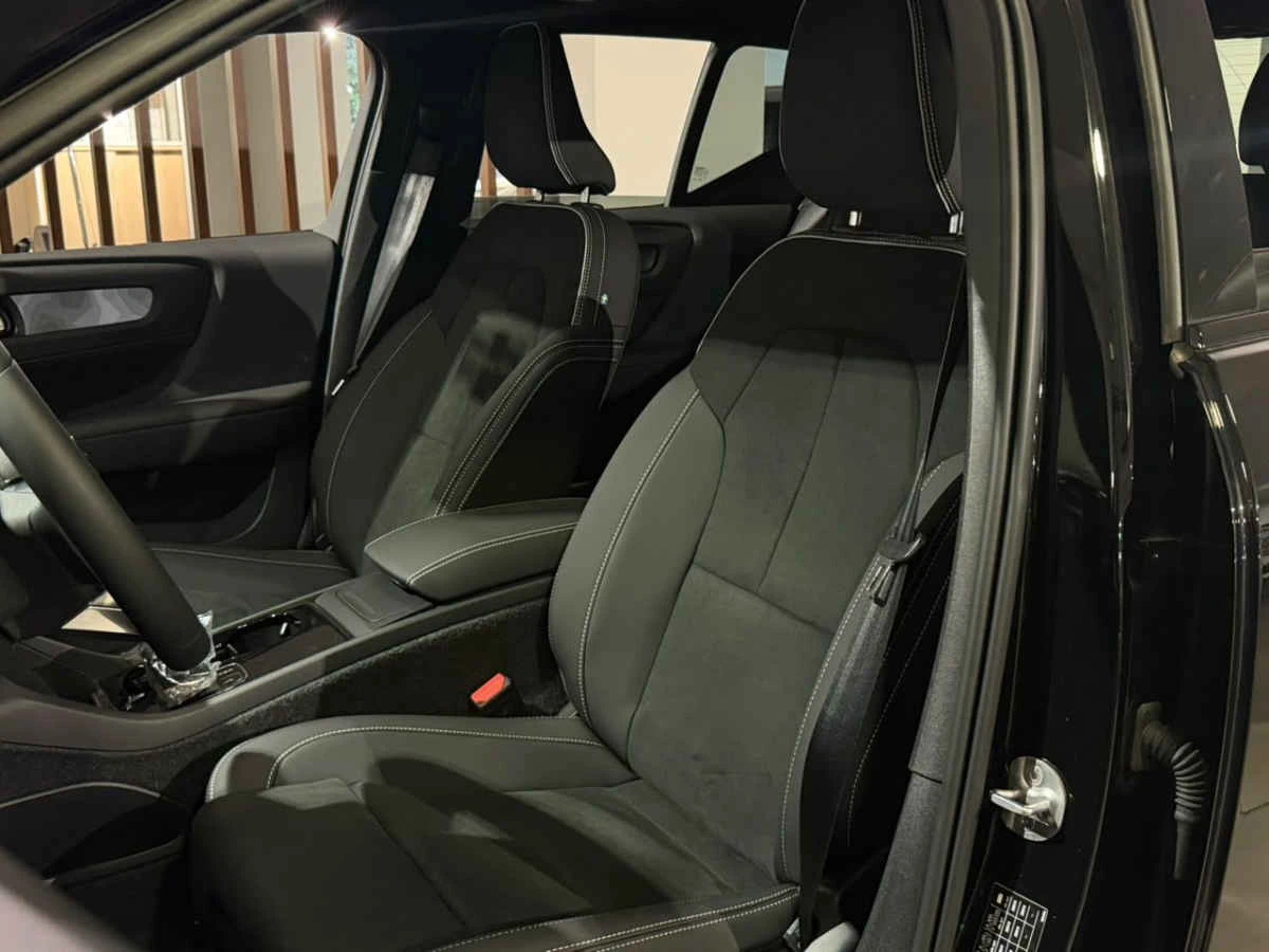 Volvo XC40 2024