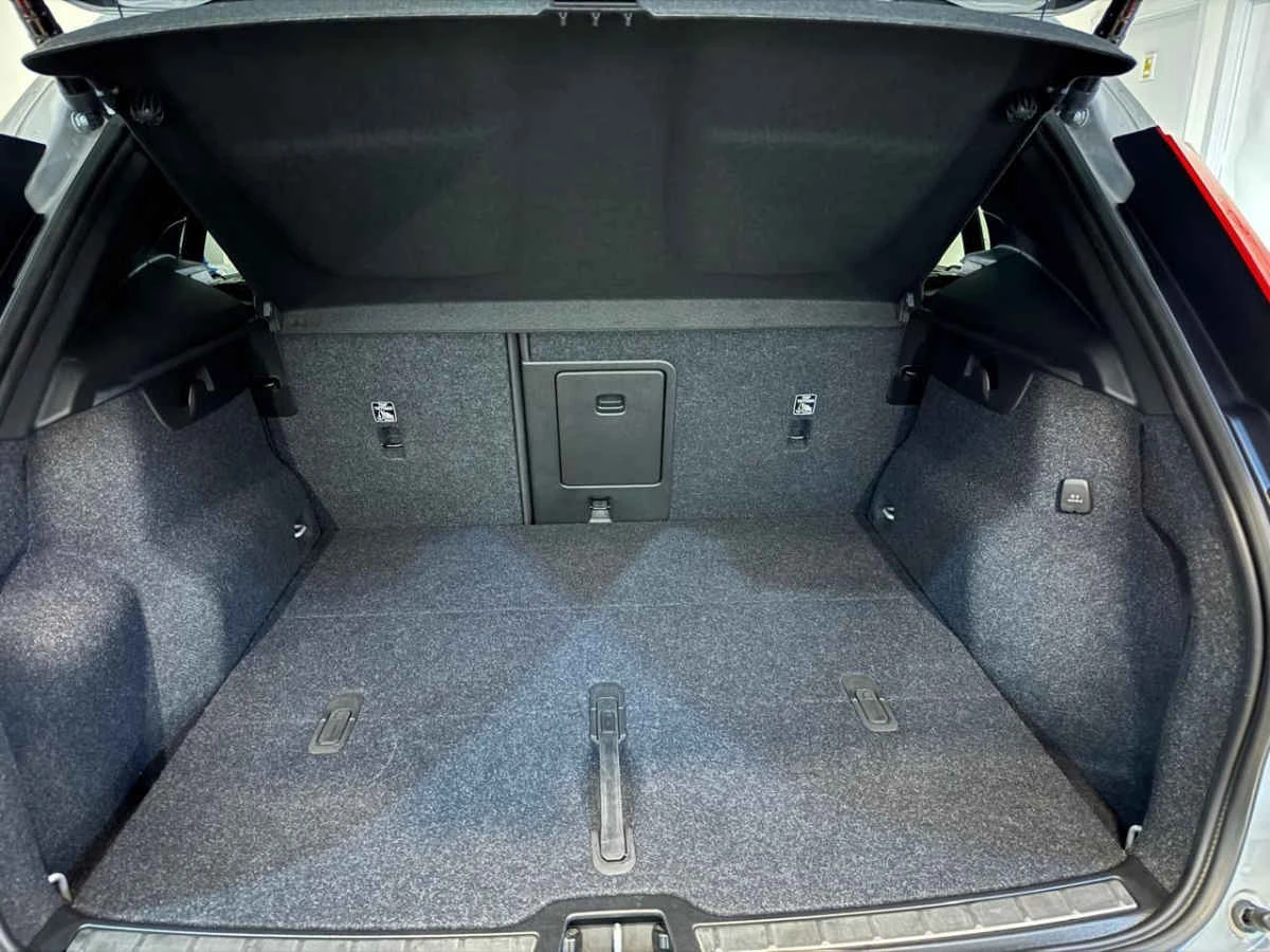 Volvo XC40 2023