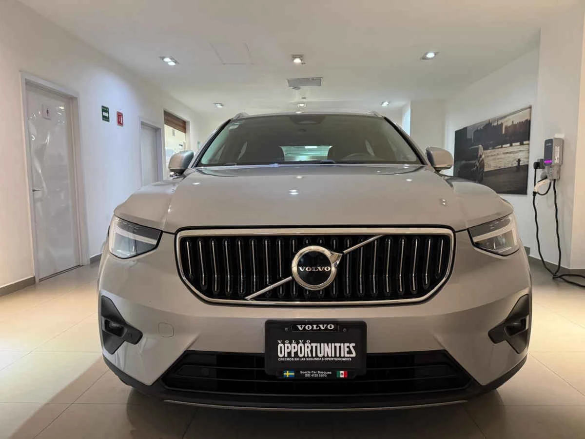 Volvo XC40 2023