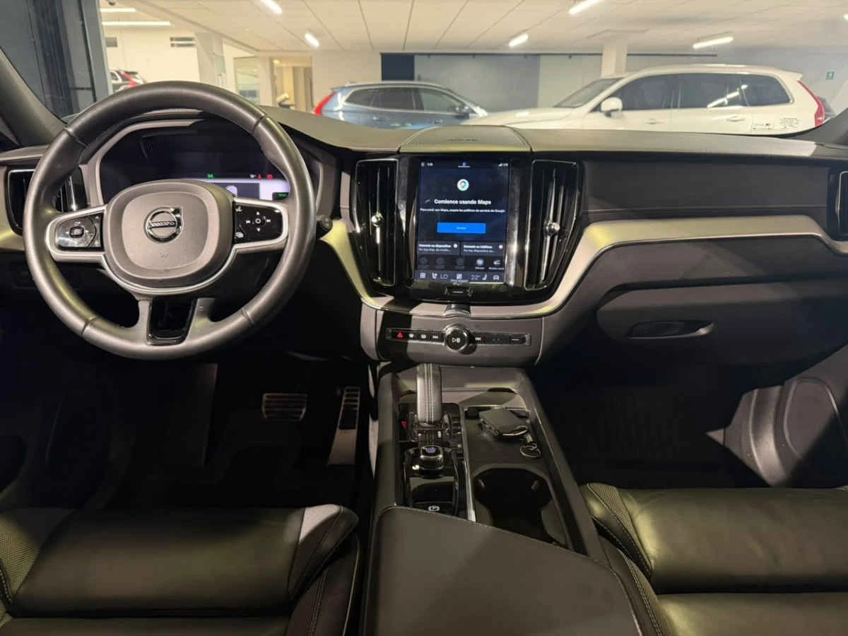 Volvo XC60 2022
