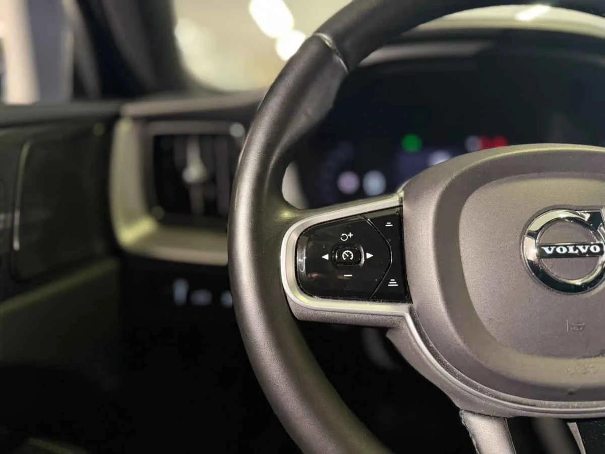 Volvo XC60 2022