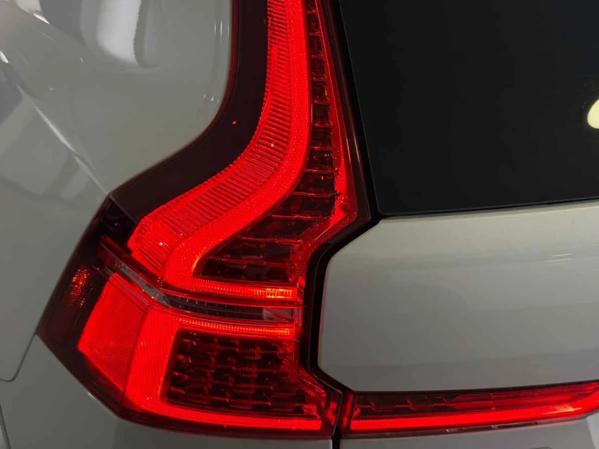 Volvo XC60 2022