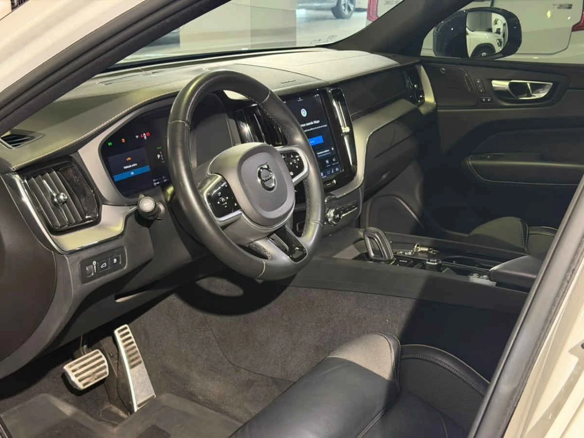 Volvo XC60 2022