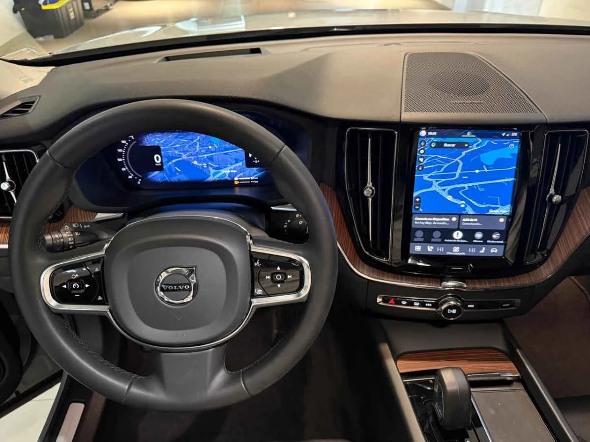Volvo XC60 2024