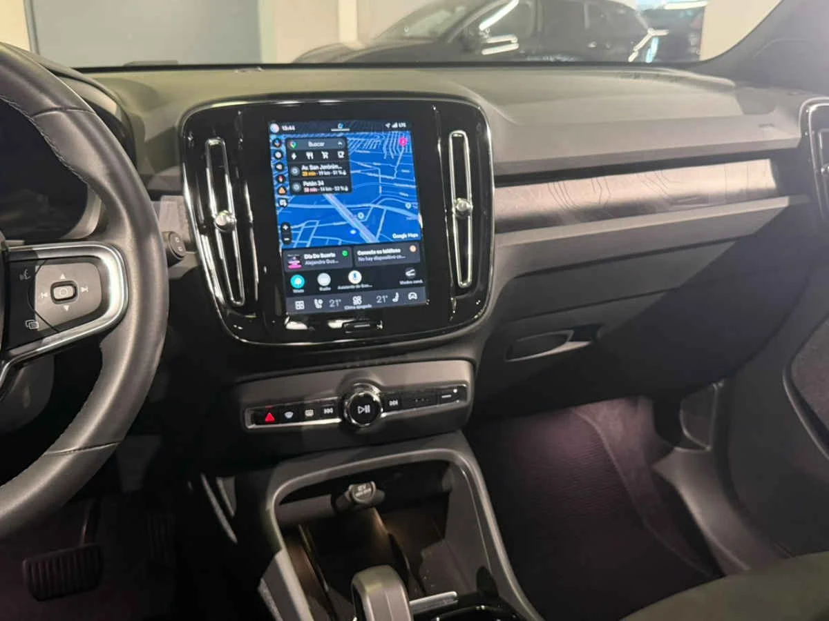 Volvo XC40 2024