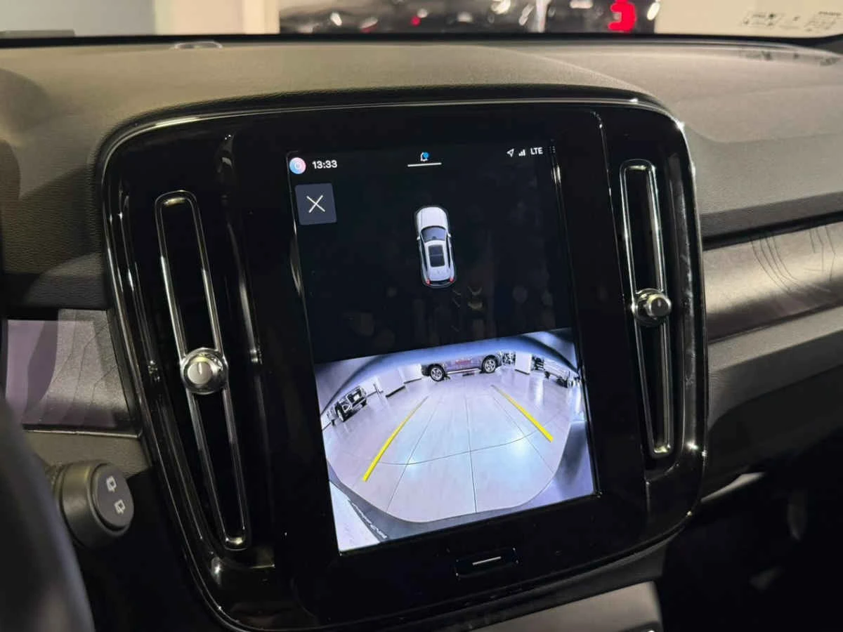 Volvo XC40 2024