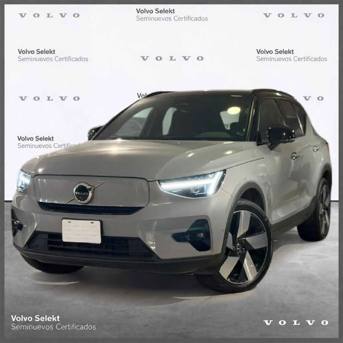 Volvo EX40 2025